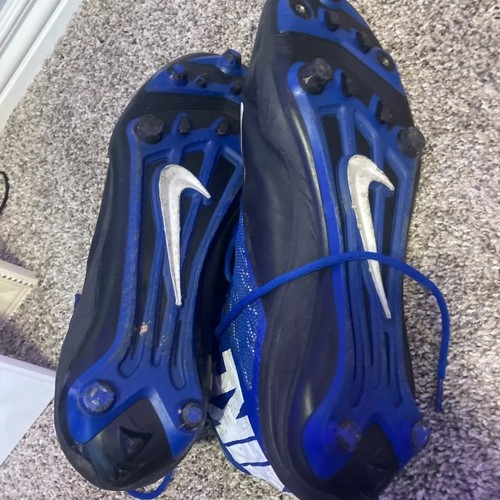Football cleats - Picture 4 of 4